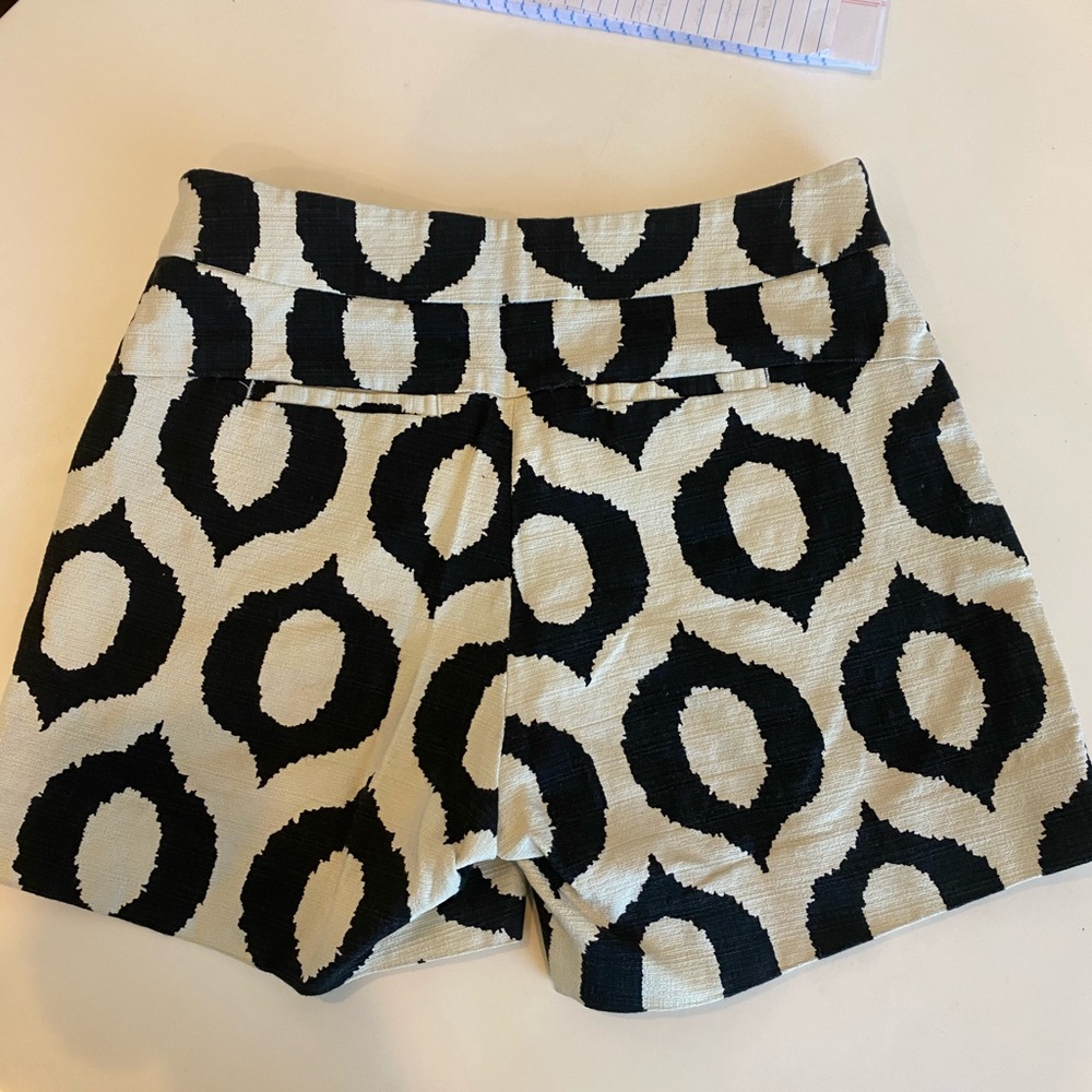 Anthro shorts black and white